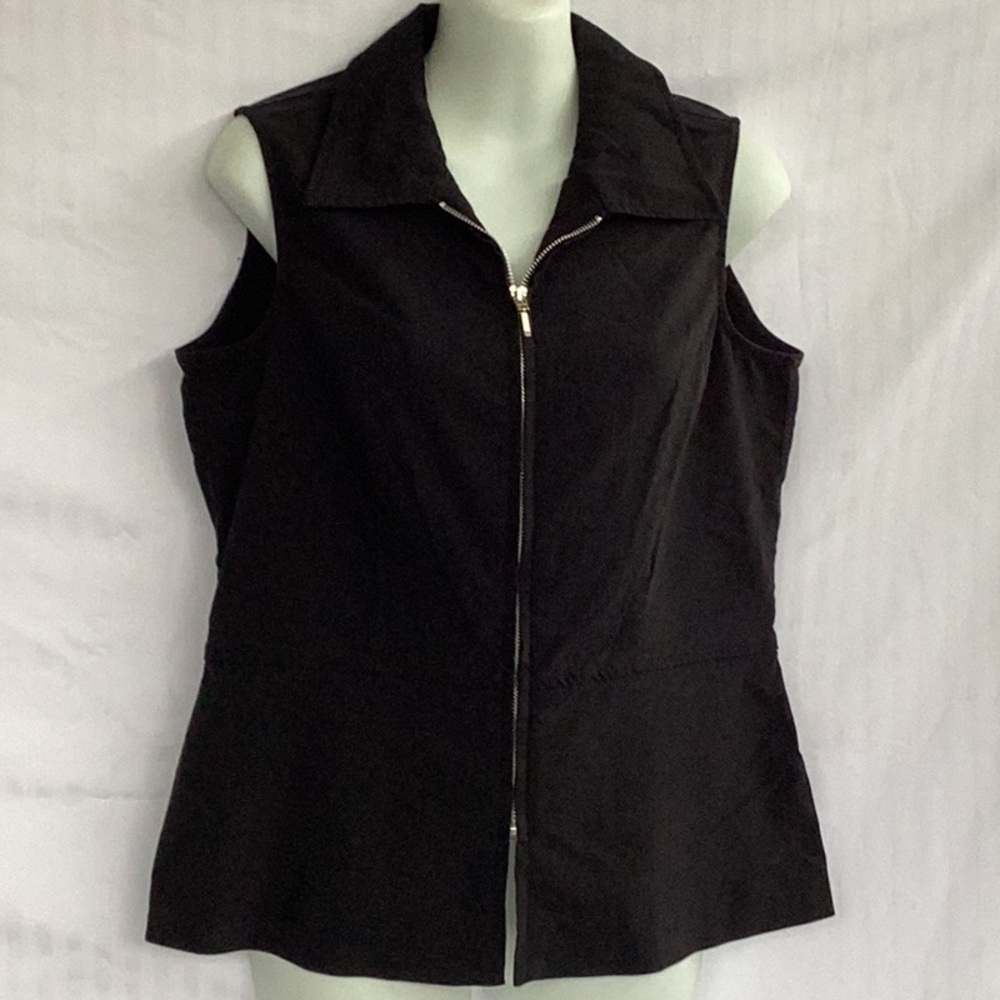 Sleeveless Zip Up Collared Top/Jacket